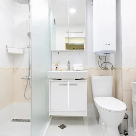Апартамент Stayeasy Center *